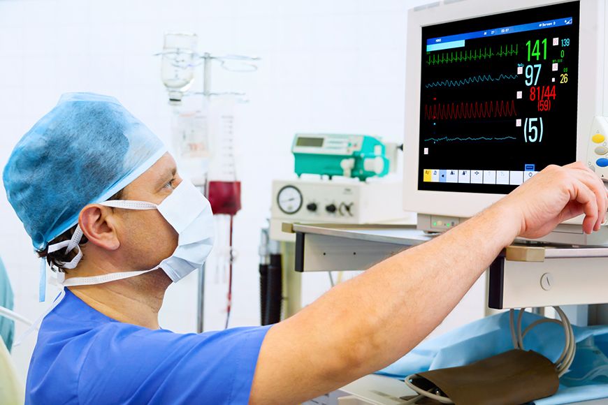 Consideraciones anestésicas en pacientes con dispositivos implantables y para cirugía de dolor crónico.