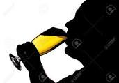 El alcohol provoca 250.000 muertes por cáncer de hígado (2015)