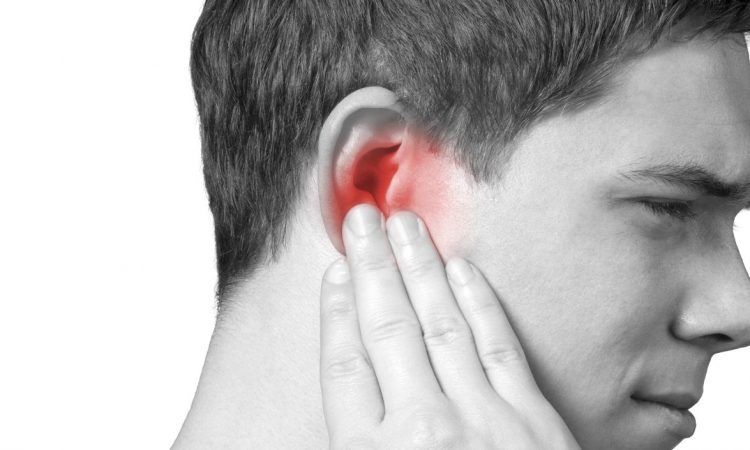 Fascitis nodular de oído externo. Reporte de caso